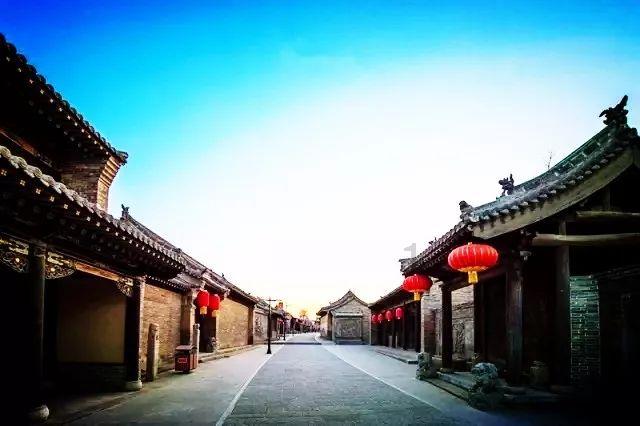 一个在低空飞翔的评论家